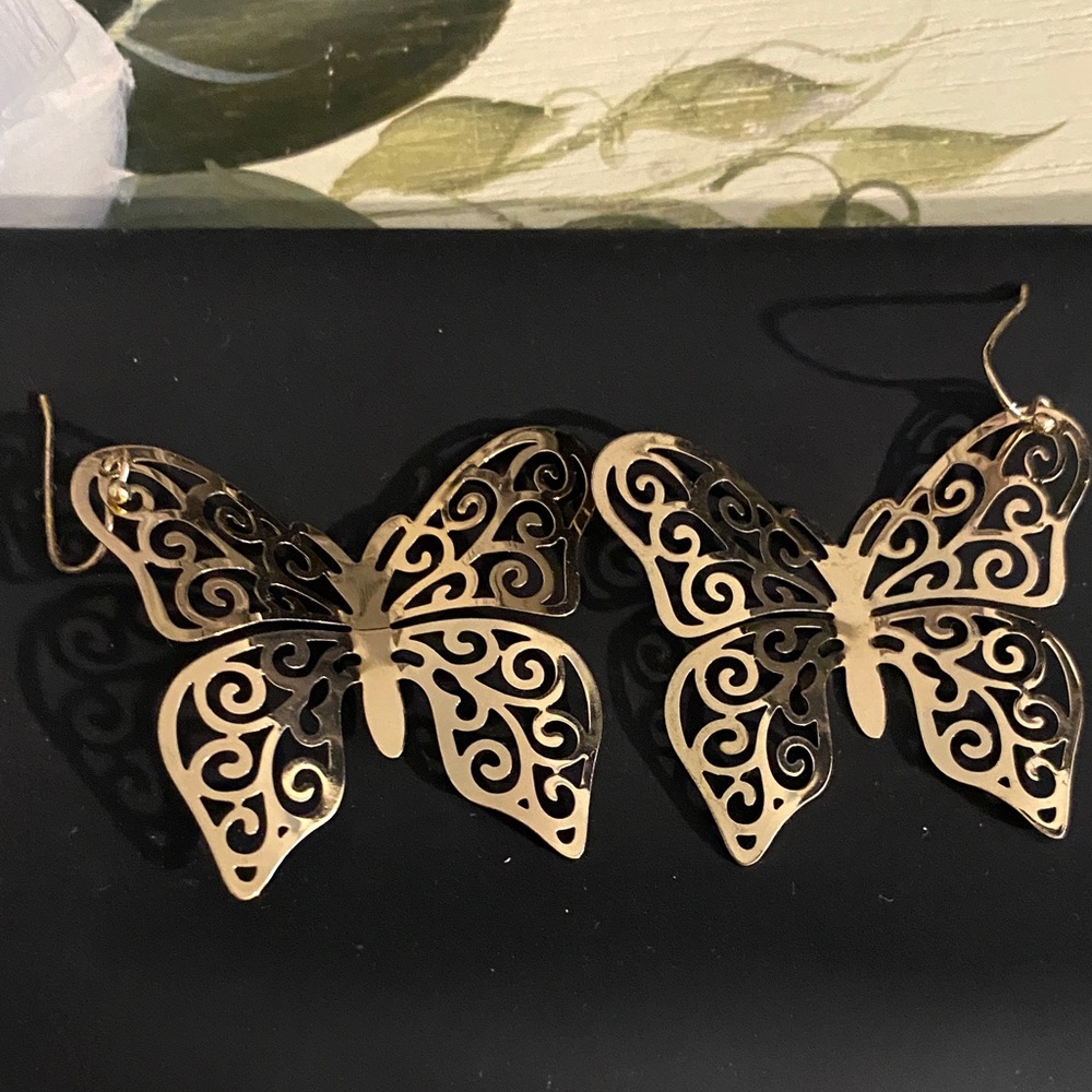 Elegant Gold Butterfly Earrings